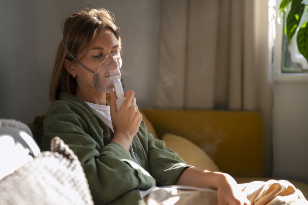Patient receiving in-home respiratory therapy in Dubai for improved breathing